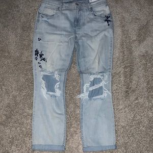 Old Navy Boyfriend jeans. NWT